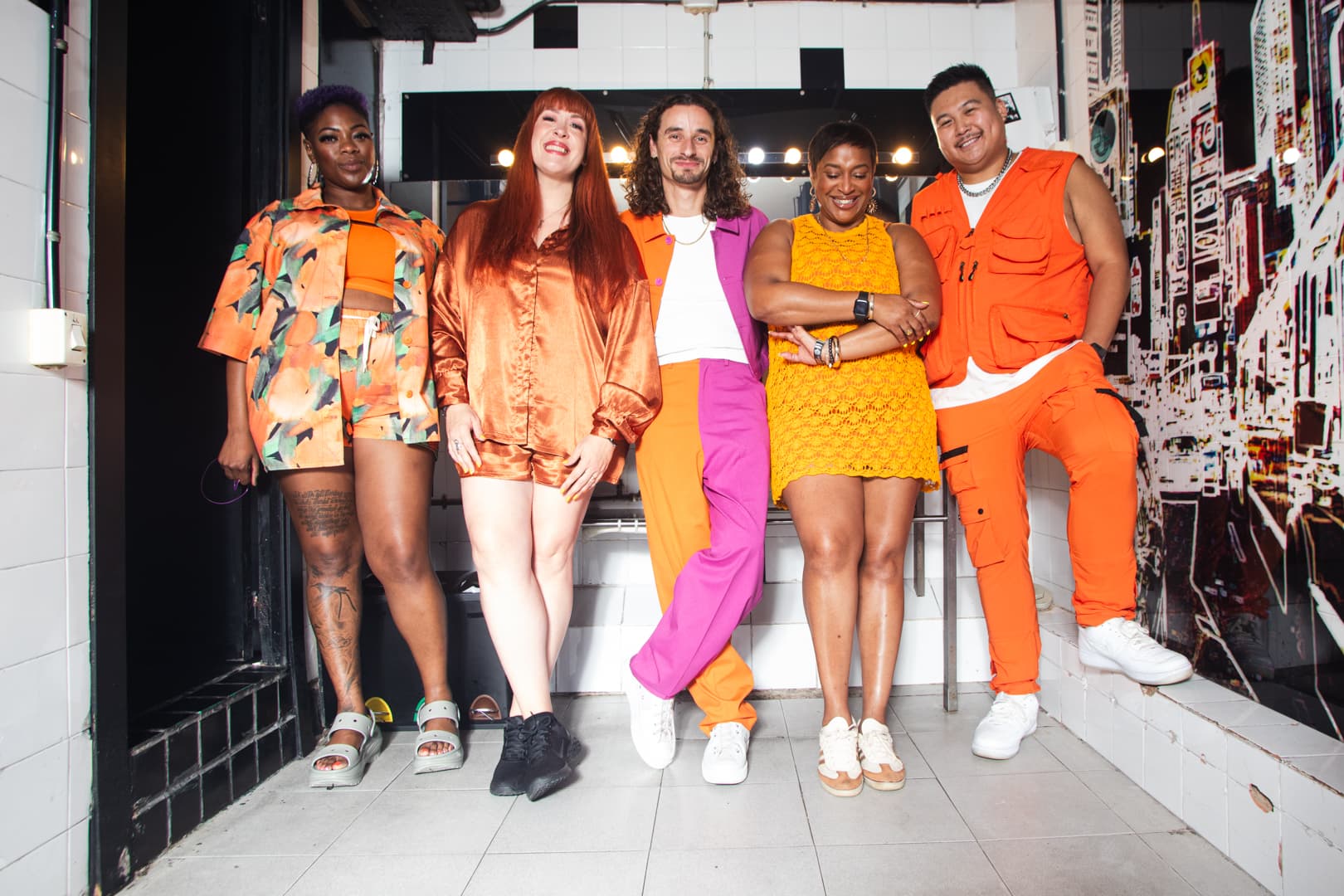 Hoch oben am Berg, verborgen mitten im Hang und nur auf Skiern erreichbar, liegt die Reiteralm – traditionell und voller Charakter. Zwischen den Gipfeln entfaltet sich ein traumhaftes Bergpanorama, während DJ-Sets und Live-Acts die Luft mit Klang füllen und jedem Moment eine besondere Magie verleihen. Ein Ort, an dem Natur, Beats und Begegnungen aufeinander treffen und jeder Augenblick unvergesslich wird.

TICKETINFO:
Zutritt zu dieser Location ist ausschließlich mit einem gültigen Ticket möglich.
Bei einer Tischreservierung wird automatisch die passende Anzahl an Entry Tickets hinzugefügt.

⛷️	Piste 80
🚶‍♂️	Reiterkogelbahn und danach 40 Minuten Spaziergang