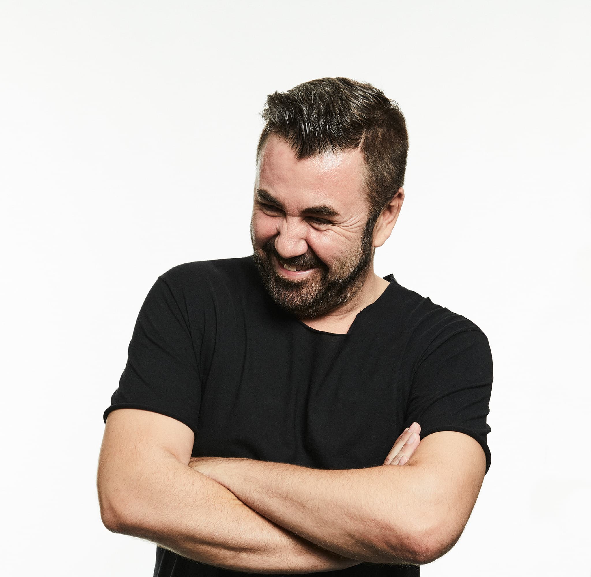 Mitten in der atemberaubenden Bergkulisse liegt die Rosswaldhütte – ein Ort, der die Welt des ultimativen Genusses öffnet. Hier trifft man sich zu einem unvergesslichen Nachmittag mit Freunden, guter Musik und einzigartigen Momenten, während die Berge ringsum eine Kulisse schaffen, die jeden Augenblick besonders macht. Hier verschmelzen Natur, Klang und Atmosphäre zu Momenten, die im Gedächtnis bleiben.

TICKETINFO:
Für einen garantierten Sitzplatz empfehlen wir dir eine Tischreservierung.
Es wird kein Ticket benötigt, um die Location zu besuchen - der Einlass erfolgt nach dem first come first serve Prinzip.

⛷️	Piste 57
🚶‍♂️	Reiterkogelbahn und danach 60 Minuten Spaziergang
🚕	Keine Parkplätze vorhanden, Zufahrt mit Taxi möglich
