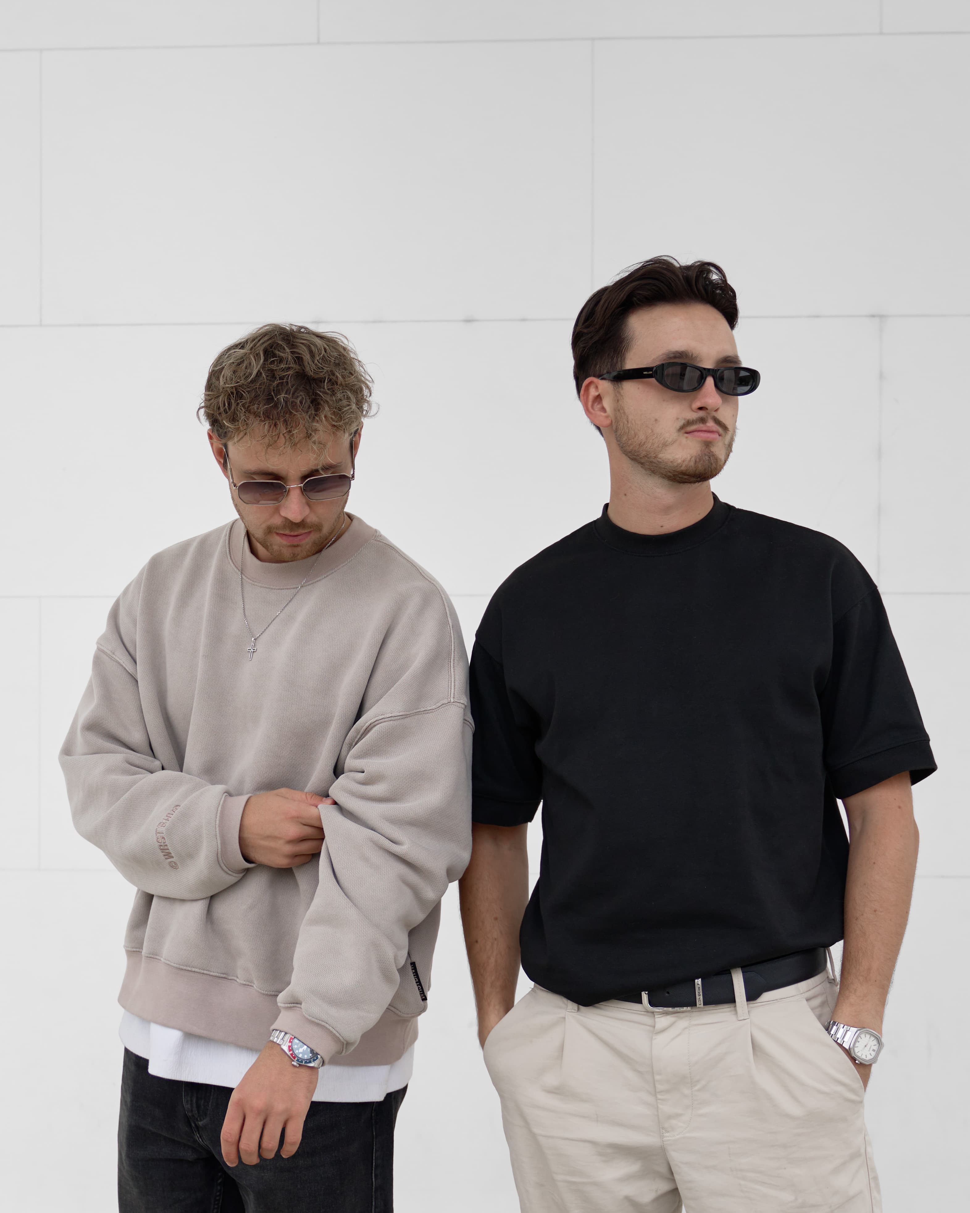 Mitten in der zauberhaften Bergwelt von Fieberbrunn liegt die Pulvermacher Alm – ein Ort voller Charme und Atmosphäre. Auf der Terrasse öffnet sich der Blick auf die Berge, während sanfte Beats, DJ-Sets oder Live-Acts die Luft erfüllen und jedem Moment eine besondere Magie verleihen. Hier trifft die Ruhe der Berge auf rhythmische Klänge – jeder Moment hinterlässt Spuren, die im Gedächtnis bleiben.
TICKETINFO:
Für einen garantierten Sitzplatz empfehlen wir dir eine Tischreservierung.
Es wird kein Ticket benötigt, um die Location zu besuchen - der Einlass erfolgt nach dem first come first serve Prinzip.
⛷️ Piste 124 & 125 / Mittelstation TirolS
🚕 Keine Zufahrt mit Autos möglich